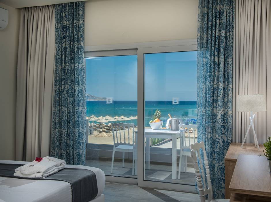 JUNIOR SUITE FRONT SEA VIEW